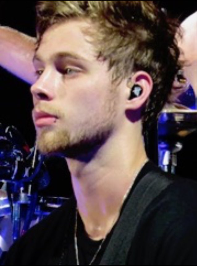 picsofhemmo tweet picture