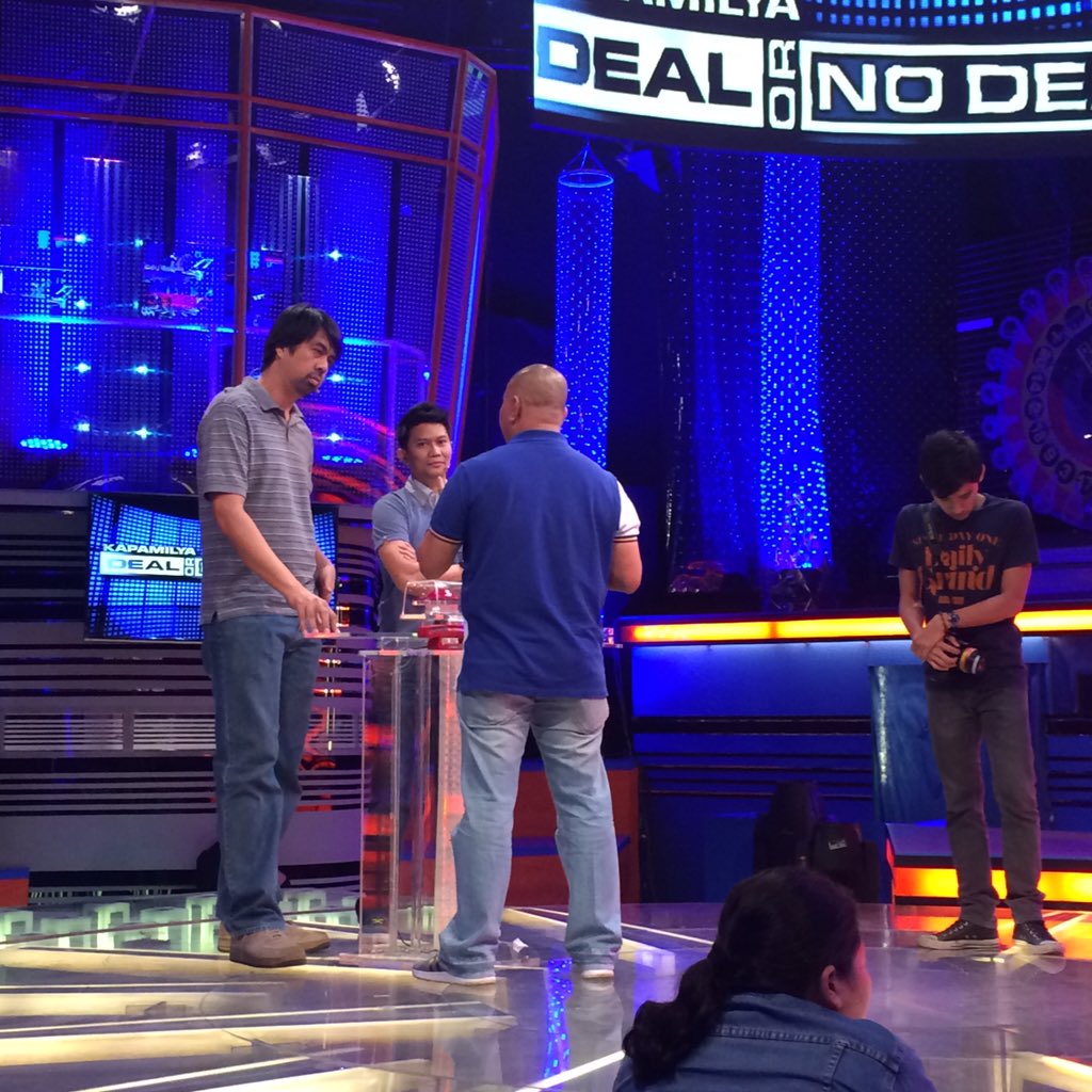 bambiviraydavid's tweet photo. Nakaka-kaba pala talaga pag live paos ako eh π #dealornodeal #BalDavid #MarlouAquino https://t.co/7IZTAQP4aJ