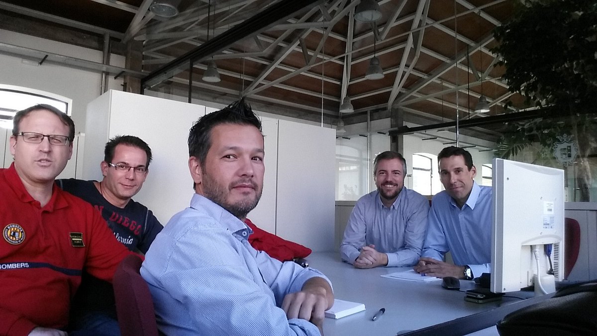 ATIAL_ES's tweet photo. 4 reunión grupo de trabajo de infraestructura interna de #ATIAL. Creando redes de conocimiento. https://t.co/k37zBVbp4m