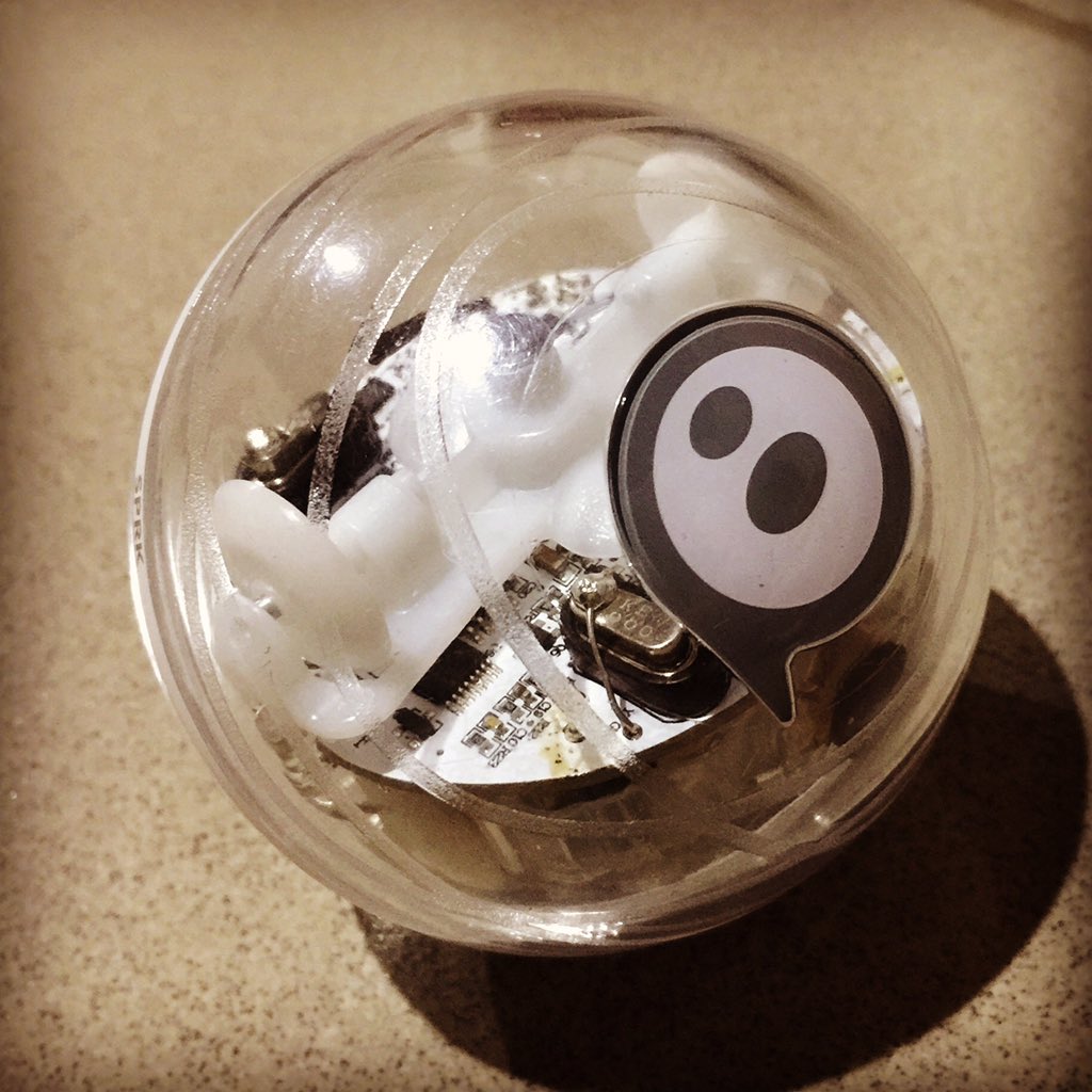 virajt's tweet photo. Audharika's new toy Sphero 2.0 SPRK edition. How lucky kids these days. https://t.co/EBwDOuGgtG