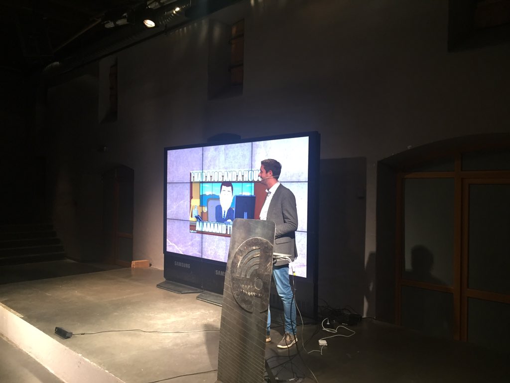 freddewachter's tweet photo. Cool story @markvdheijden turned backpacking into discovery, networking + startup. Kudos :) #iliveconference2015 https://t.co/SuDdcr973k