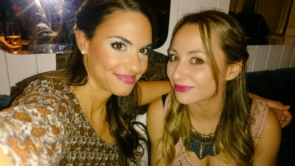 MartaSpada's tweet photo. Hoy #PlanazoCabify con las #CabifyGirls con trenzas de @marietahstyle y en @cabify_espana a cenar a Babelia! \o/ https://t.co/Y28KicnHOP