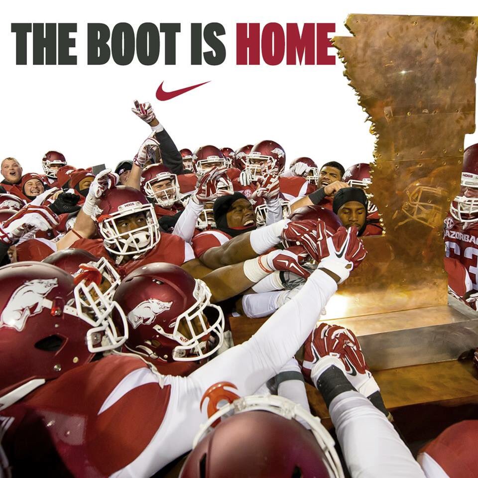 The #Razorbacks have one thing on their mind #KeepTheBoot RETWEET if you think the Hogs will bring it back #WPS