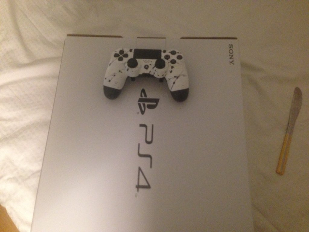 Bieldomaul's tweet photo. Vlw @Caninha_ZS @DASHControles chegou rapidinho aqui em casa e parece tar intacto! ❤️❤️❤️ https://t.co/PD1bSxNSRG