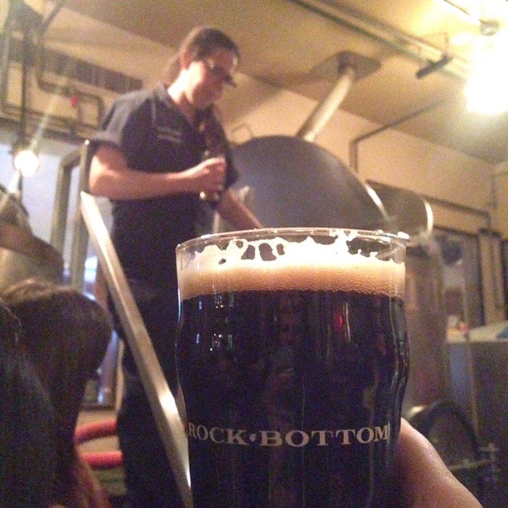 PinkBootsChi's tweet photo. #TBT to when #PinkBootsChi hung out @RockBottomChi with Brewer @phayleyshine! https://t.co/eNcKs7HFVq