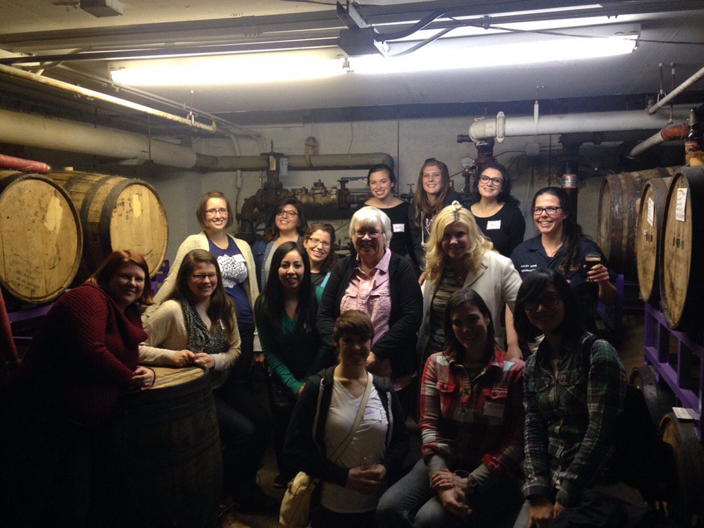 PinkBootsChi's tweet photo. #TBT to when #PinkBootsChi hung out @RockBottomChi with Brewer @phayleyshine! https://t.co/eNcKs7HFVq