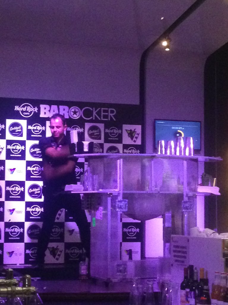 gastro_barna's tweet photo. Hidalgo Portillo, hoy en la #BARocker2015 en @HRCBarcelona! https://t.co/3VR7jEXAcO