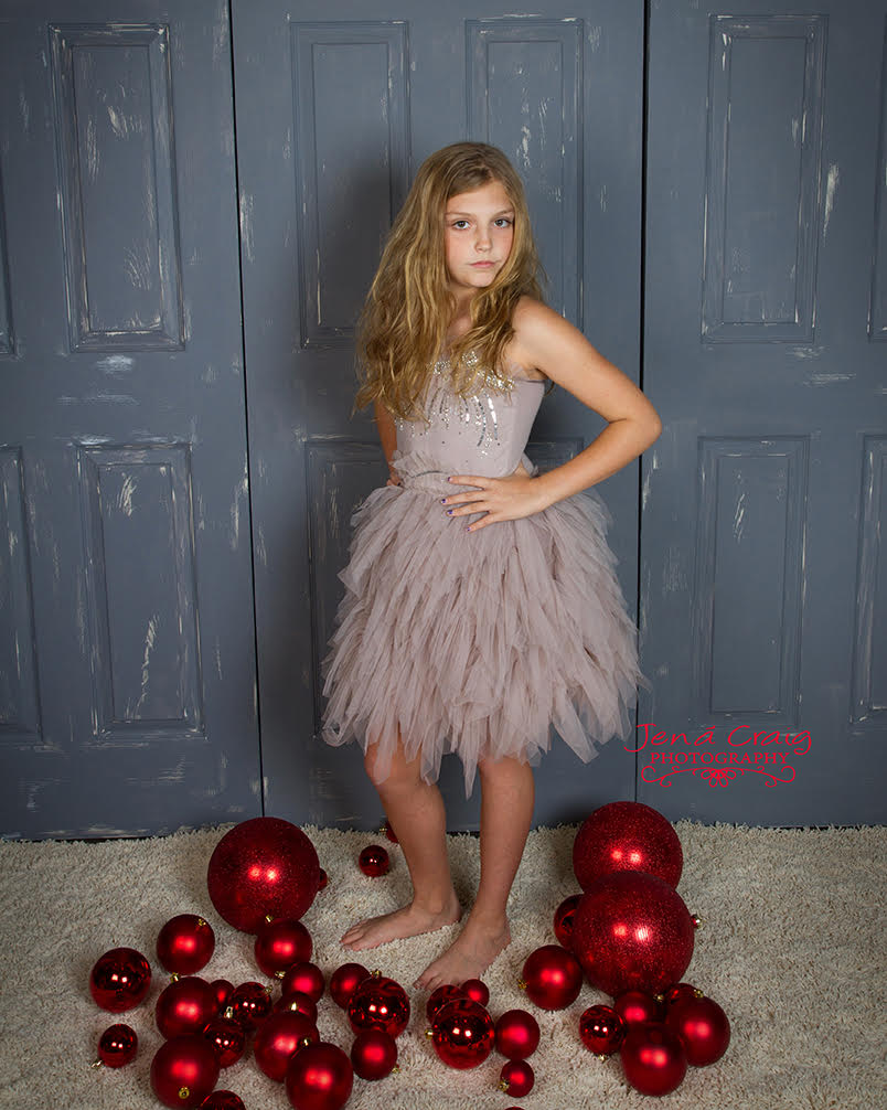 modabebesa's tweet photo. It's not too late 2 get ur Christmas portraits done @modabebesa tomorrow by Jena Craig Photography! Call for details https://t.co/7UYSWArfJO