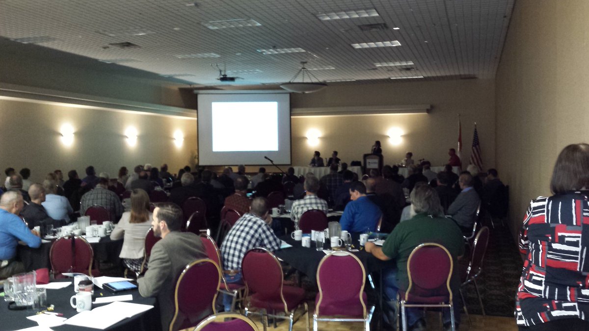 stfrancoisx's tweet photo. Full house in Brandon #manitoba @arbi_qsa  at the Assiniboine River Basin Initiative #sfxmb. #Qualityspeakers https://t.co/WJMdEKo1HN