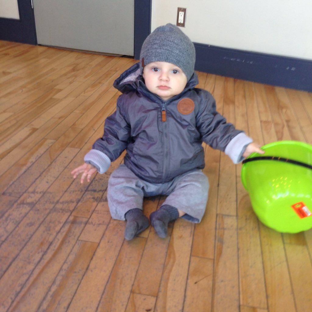 Andrew_Beckler's tweet photo. My best bud came to visit me at the station today. @X929 #TinyBo https://t.co/tP6ZvU3UUg
