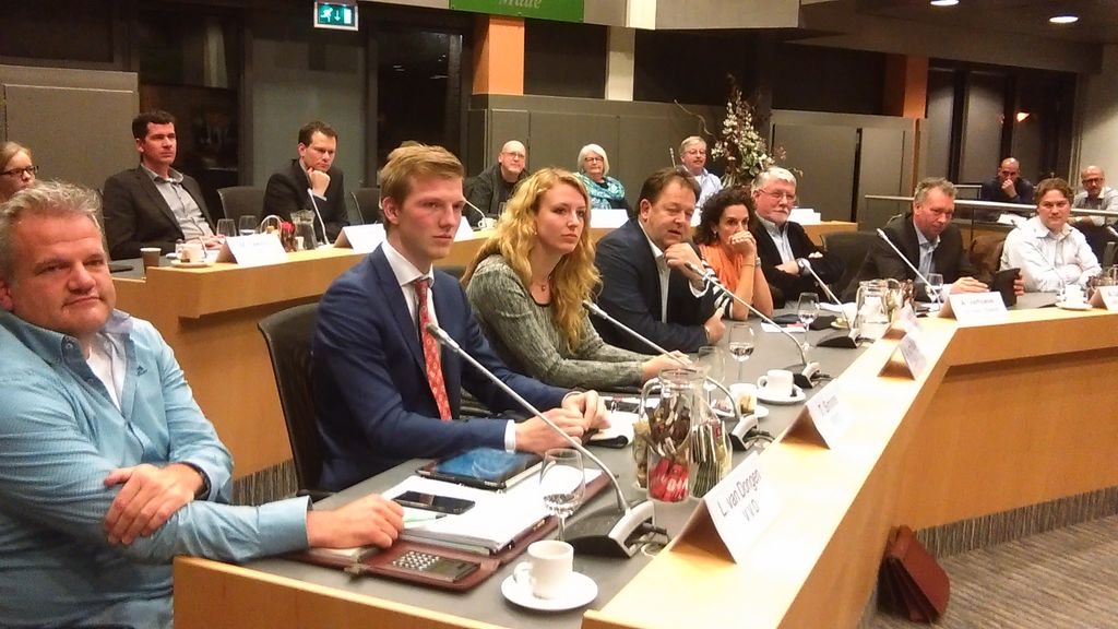 Raad neemt afscheid van John van Oosterhout. Bgm Gert de Kok blikt terug.