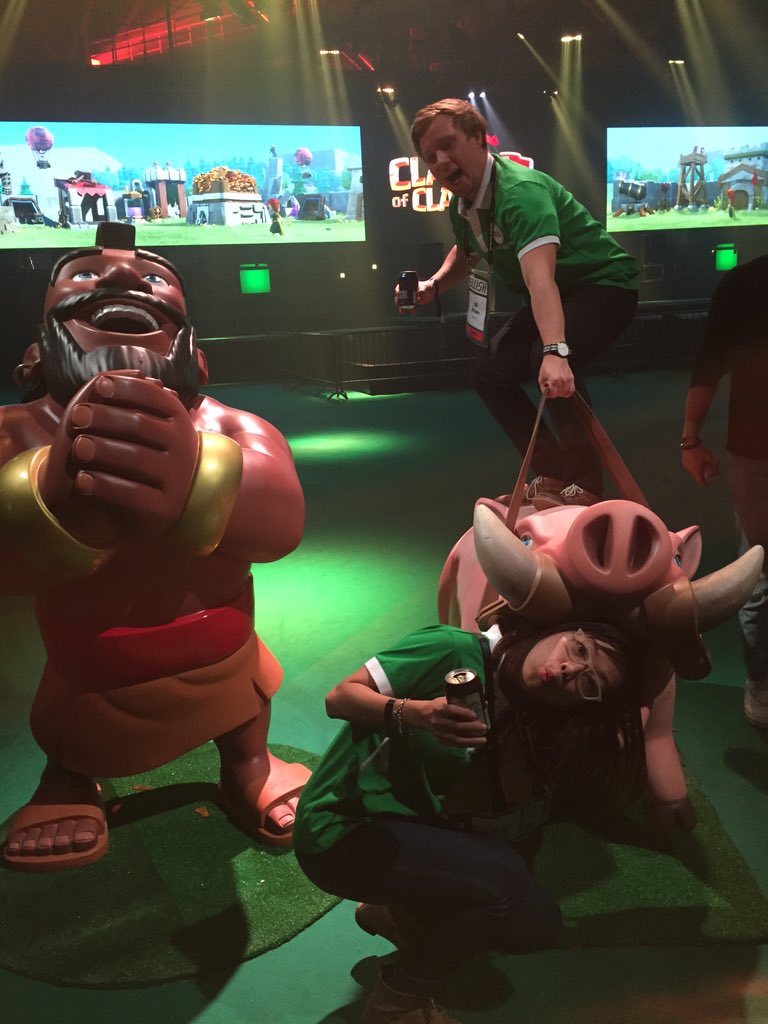 Final #Slush15 . We are enjoying the fun. Wth are they doing?????