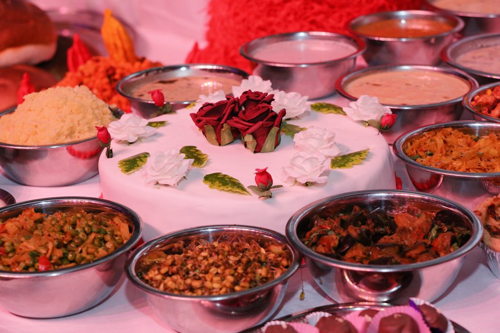 NeasdenTemple's tweet image. The beautiful #neasdendiwali #Annakut - where culinary skills and art combine with devotion