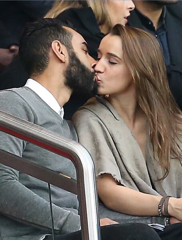 CamsMrrt's tweet image. J'trouve qu'on parle pas assez du fait que La Fouine sorte avec une meuf qui n'a pas encore eu son brevet