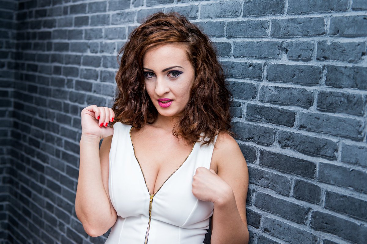 AlessiaV_LJ's tweet photo. I'm online now @LiveJasmin @ImLiveCom @OberonBone @ShaddyShow @iPromoteHotties @iRetweetCamGirl @MyCamPromo https://t.co/EduqfmTM6y