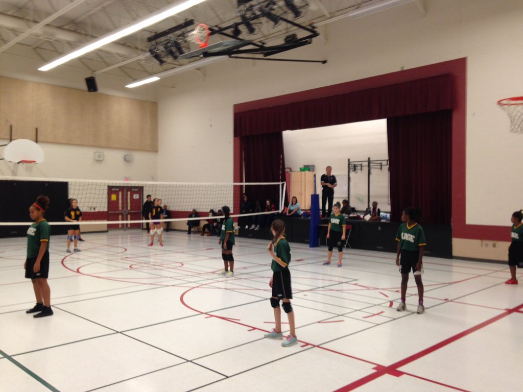 WilliamGagePE's tweet photo. @SWGPE Gators girls sr volleyball team getting their season underway! First league game! https://t.co/4q16zhBPmB
