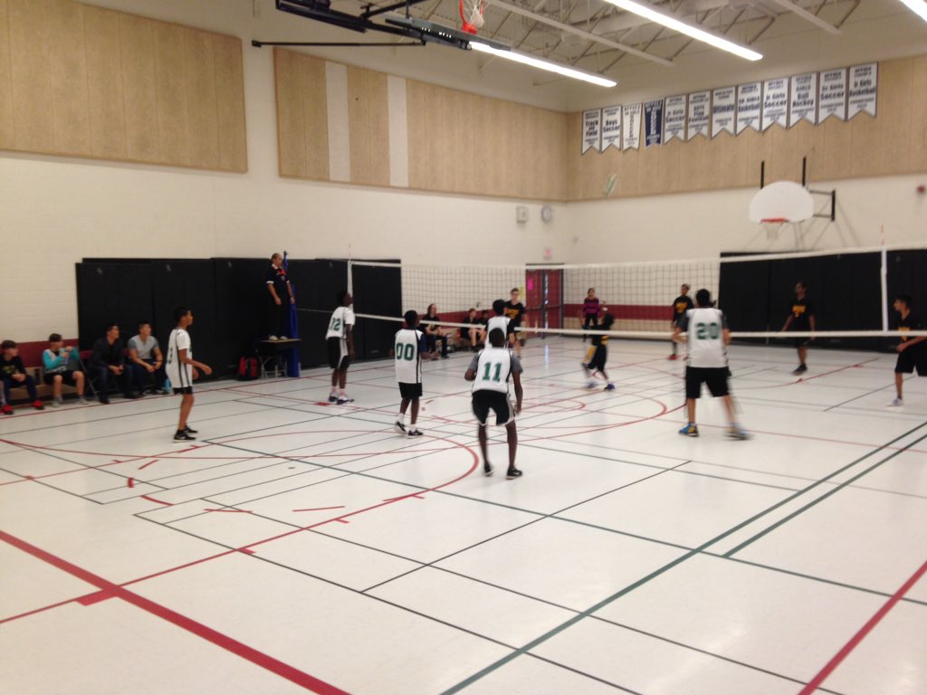 WilliamGagePE's tweet photo. @SWGPE Gators boys sr volleyball team getting their season underway! First league game! Go gators! https://t.co/SrqwsnKB4m