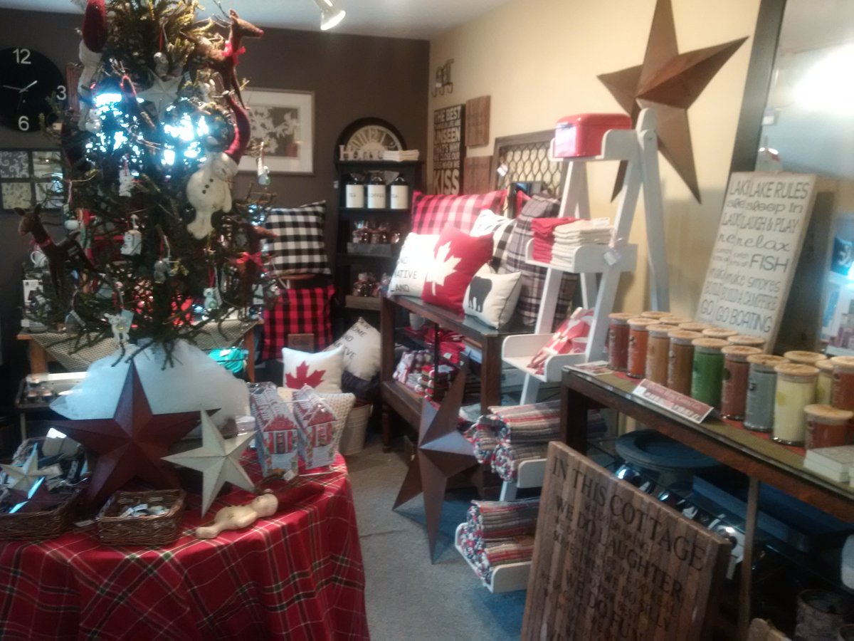 magnoliastjacob's tweet photo. Sparkles is in full swing!  Great Christmas decor &amp; gift giving ideas! Save the HST !  #stjacobssparkles #shoplocal https://t.co/DJp2zO8pEP