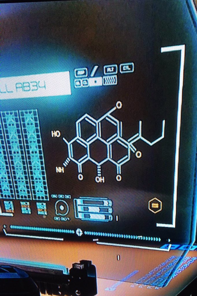 Garts2point2's tweet photo. Call of Duty... keep the organic molecule drawing to the chemists. #OctetRule #GeekTime https://t.co/JuofQMcDvx https://t.co/x1PjnPl4jZ