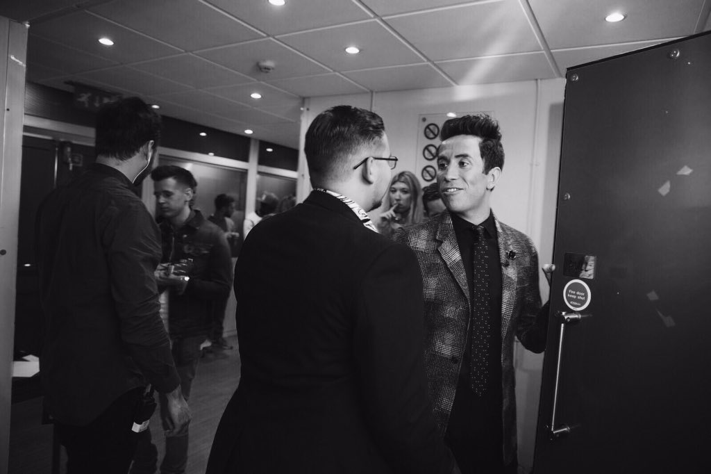 CheChesterman's tweet photo. At the studios, just finished Xtra Factor, cant wait for you guys to see what im working on for the weekend! https://t.co/j9SZVsHLoy
