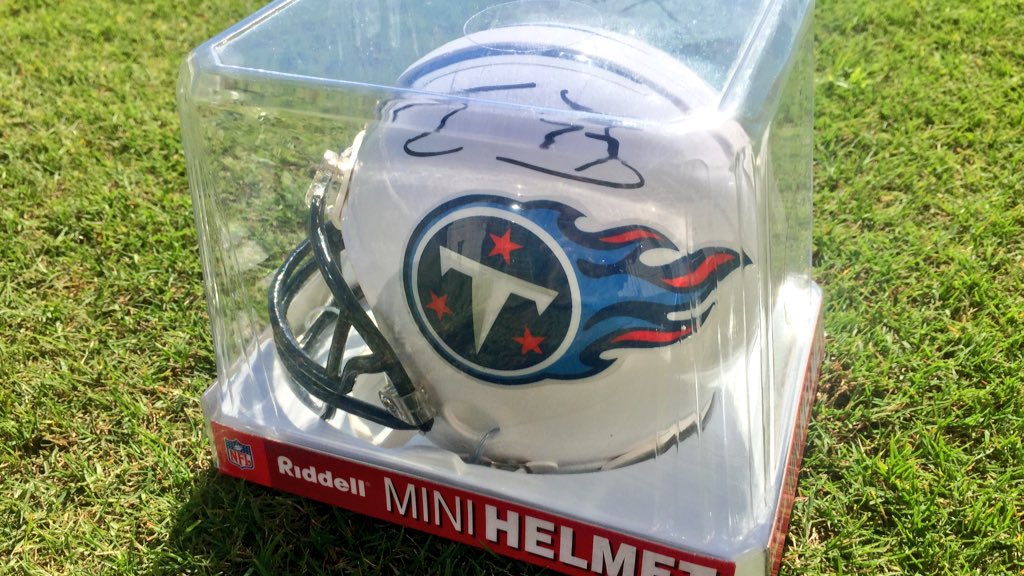 Titans's tweet photo. REMINDER: You have 2 more hours to enter to win this mini helmet.

Check out @NissanStadium to find out how! https://t.co/murPgAWMtk