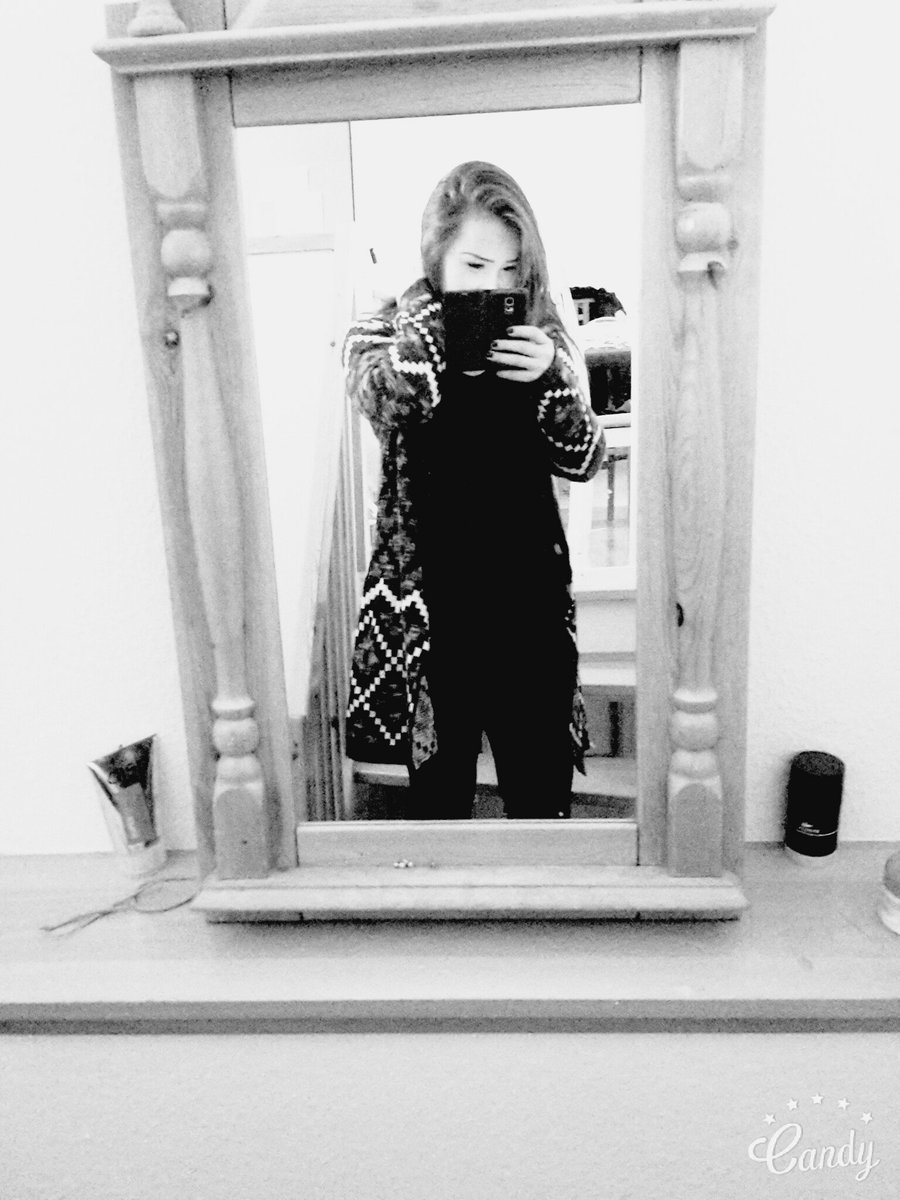 TupernaIsaksen's tweet photo. Love your self 💖 https://t.co/x4vUeo34eL
