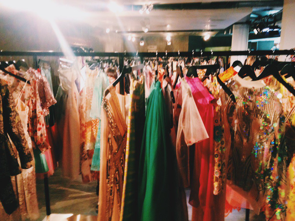 chlohannant's tweet photo. Clothes on clothes on clothes @ASOS #asosss16 https://t.co/v7EUQ2V5NR