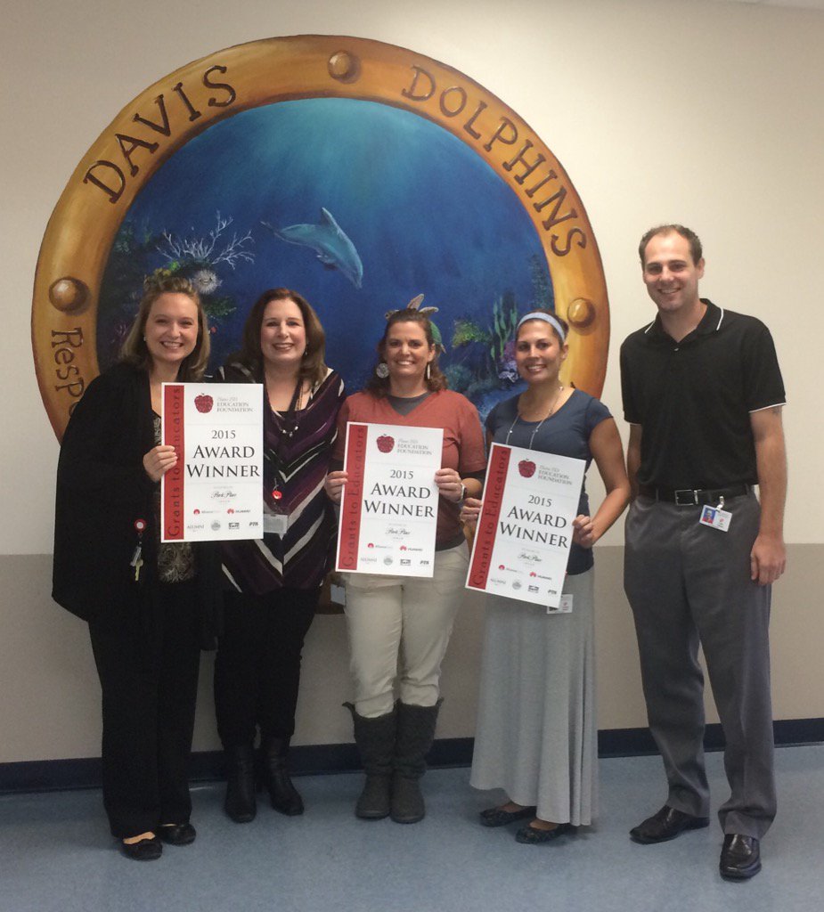 BishopEducates's tweet photo. Grant winning teachers! Way to go @Davis_Dolphins #davisgrows @codygibson77 https://t.co/M9w1cqC3M6
