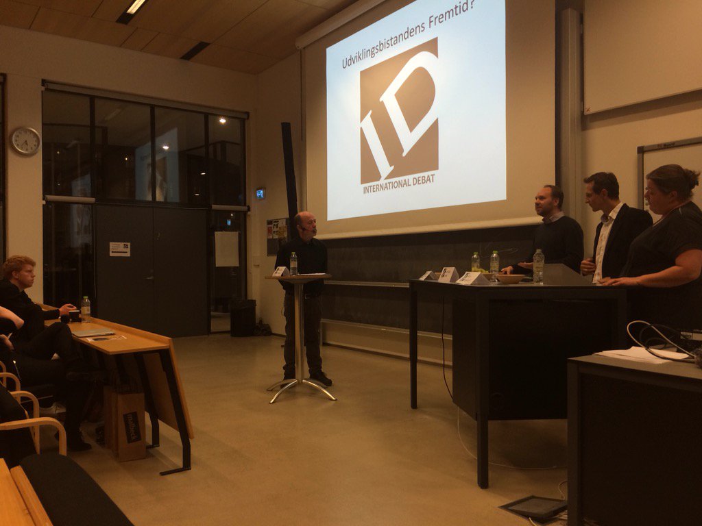 Foreningen_ID's tweet photo. Vi debatterer udviklingsbistandens fremtid. I panelet er @MetteGjerskov @LarsKoch og Erik Lundsgaard #intdeb #dkpol https://t.co/PG1RVM1M7W