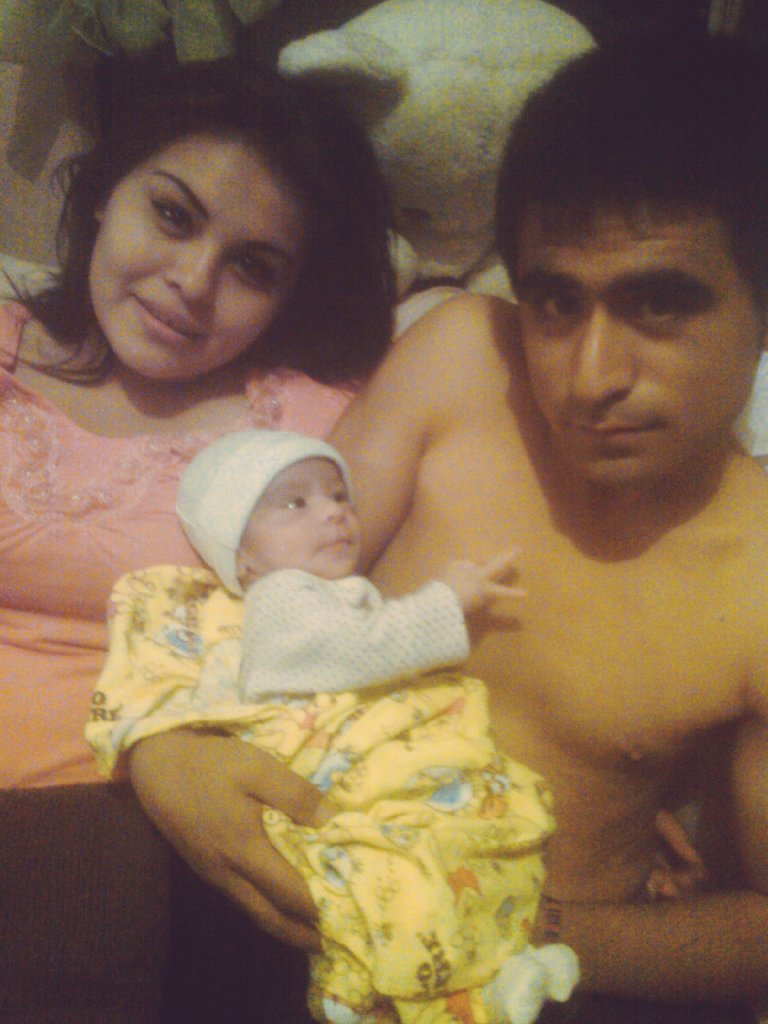 IraisOrtiz26's tweet photo. #RecordandoUnPoco (Unos Mesesillos Atras) 😍😘❤
#MiPequeñaYHermosaFamilia https://t.co/nlxYYMoHRW