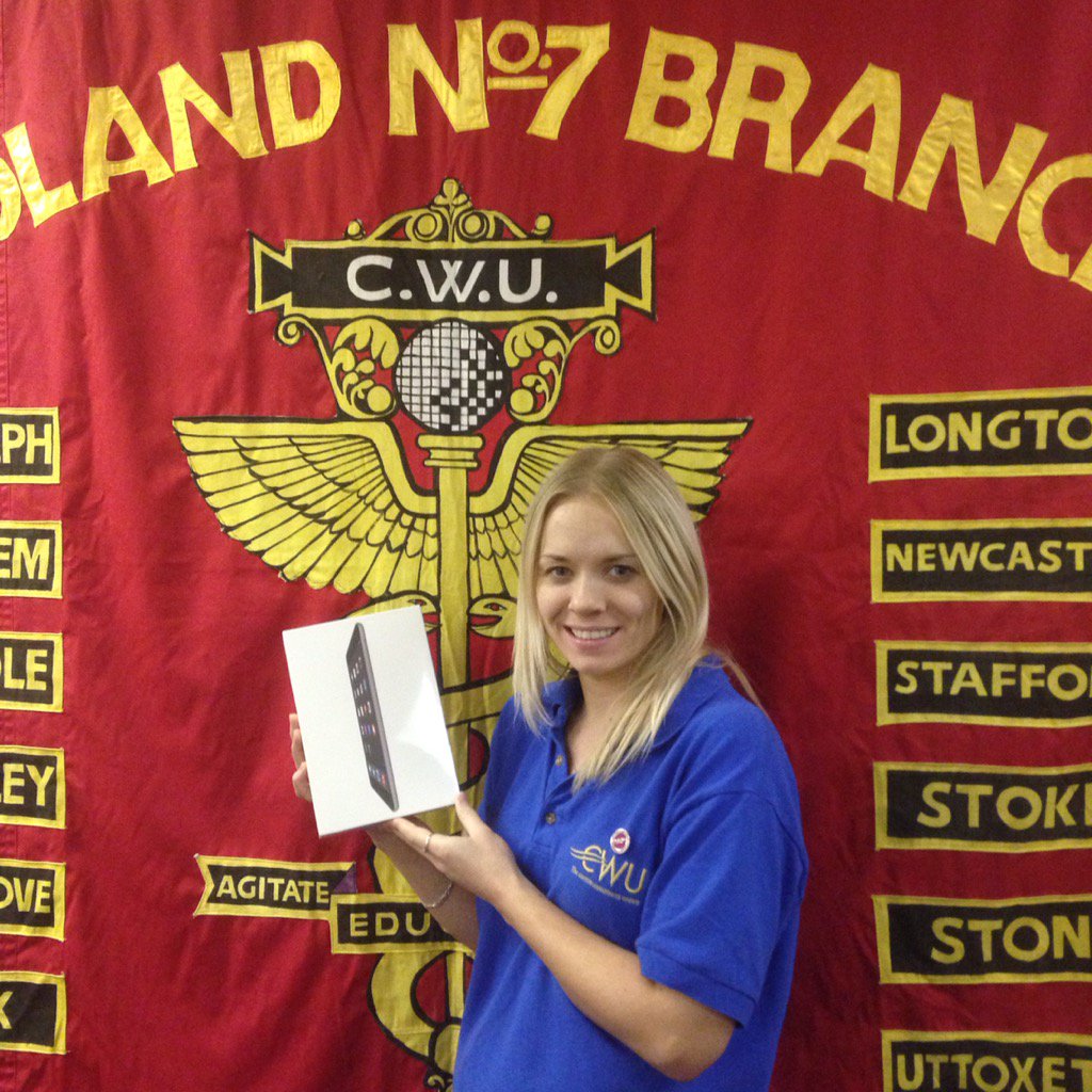 CWUmidlands7's tweet photo. @sammicraig117 winner of @cwueducation #ipad congratulations to Sammi #LeftClick #TUEducation @CWUnews @DaveWardGS https://t.co/iiJeNv95nn