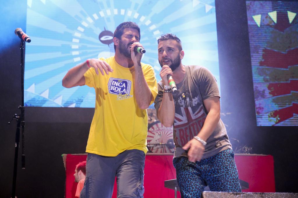 LOSCALIGARIS's tweet photo. "Que corran todos los demás " @JuanTaleb y @DariaSalsa @lapegatina juntos en #FusionSka foto @ferranibanez https://t.co/2h0ZdTG4LQ