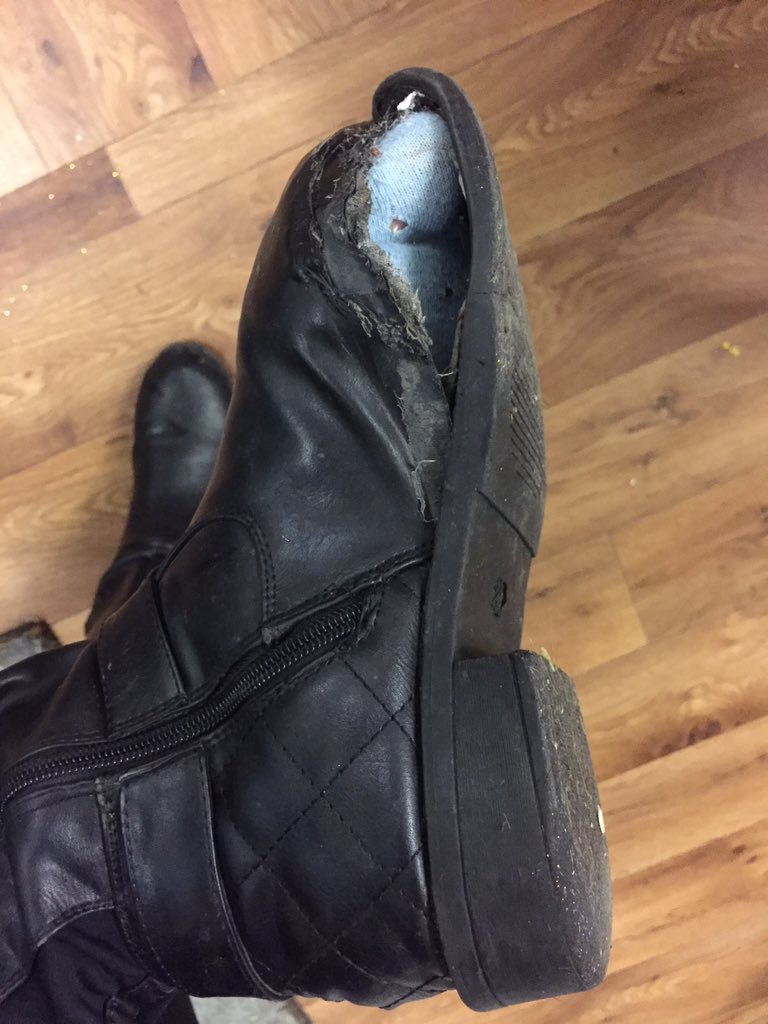 beckylapthorne's tweet photo. Think I need new shoes #tramp 🙈🙈 https://t.co/fM4NmuEpdV