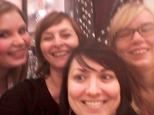 Leuke training in Kuurne <a href="/JVandergeeten/">Julie Vandergeeten</a> <a href="/amvanree/">A-M van Ree</a> <a href="/Romina0019/">Romina Viaene</a>  <a href="/PaulVandevyvere/">Vandevyvere Paul</a>