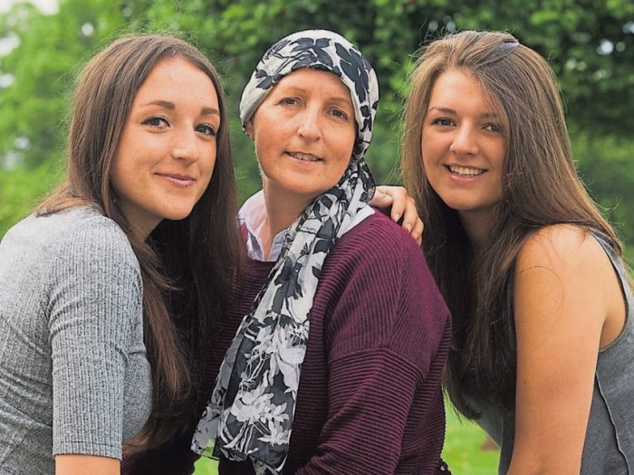 BBCNWT's tweet photo. Everyone here at BBCNWT so sad to hear of the death of Berni Cliffe @mendourmum  from Audlem  1/2 https://t.co/NuCgx4lO8Y