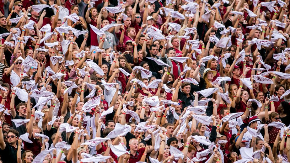 GamecocksOnline's tweet image. NEW: #Gamecocks who bring their @GamecockFB vs. UF ticket to @GamecockMBB Saturday night at 7 get free admission!