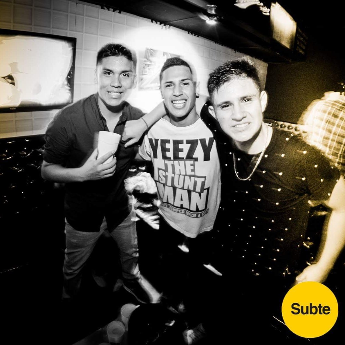 GabrielRondonR's tweet photo. #Fiesta #Locoo https://t.co/jtMqudRfQI