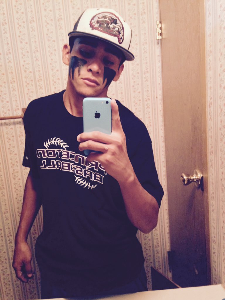 thesoftballvine's tweet photo. Follow my main Twitter @iamavirgil https://t.co/QWnRf8513w