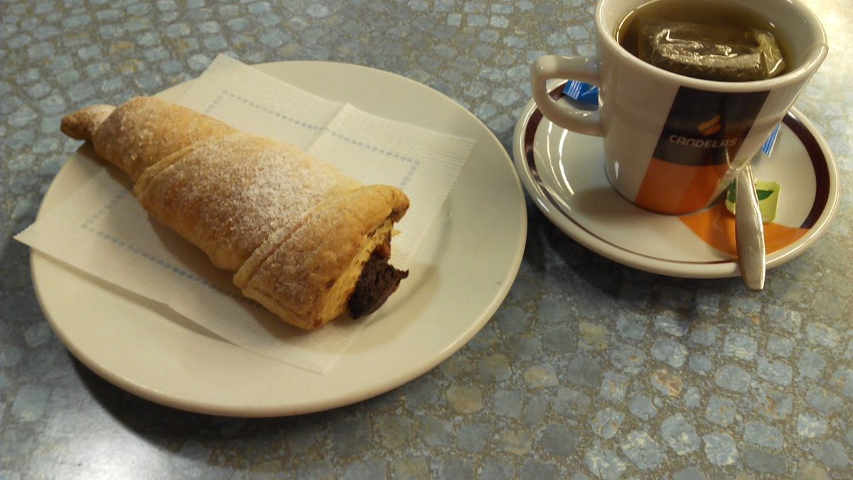 NyssalNarie's tweet photo. A mirendaaaaar! 
#CafeteriaTime https://t.co/qfjJgzYl7O