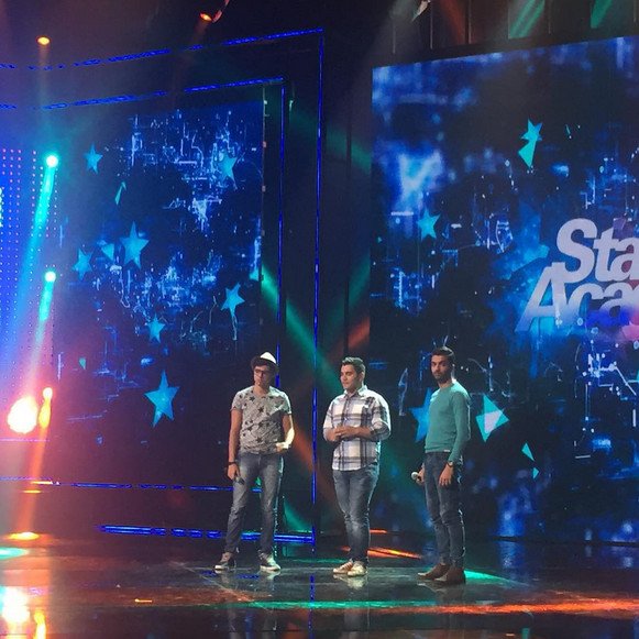 kamal300's tweet photo. ادا اعجبتك الصور اضغط ريتويت  فيفـورت #StaracArabia 
تمارين الطلاب على المسرح https://t.co/t9VN5MFgkY