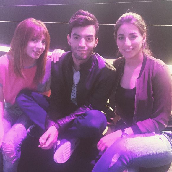 kamal300's tweet photo. ادا اعجبتك الصور اضغط ريتويت  فيفـورت #StaracArabia 
تمارين الطلاب على المسرح https://t.co/t9VN5MFgkY