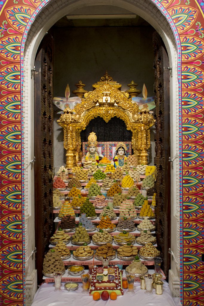 NeasdenTemple's tweet image. The #Hindu New Year is an occasion for thanksgiving, celebrated with the #Annakut offering #neasdendiwali