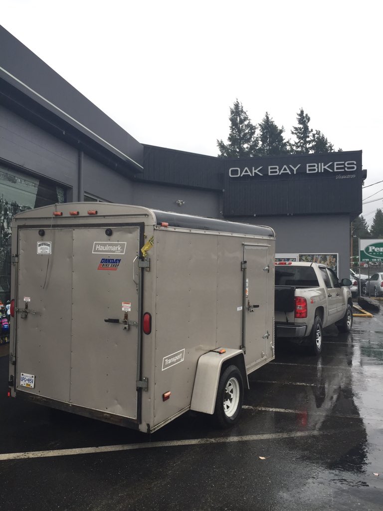 .<a href="/CrossontheRock/">Cross on the Rock</a> ready to roll down Island with gear for this weekend's #cyclocross race at <a href="/Shawnigan/">Shawnigan Lake School</a>