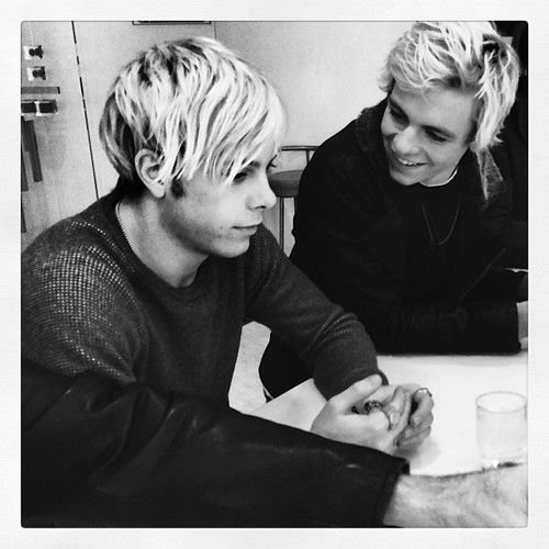 OUAT4ever2's tweet photo. Good morning #Rikoss https://t.co/4dTNigHomW