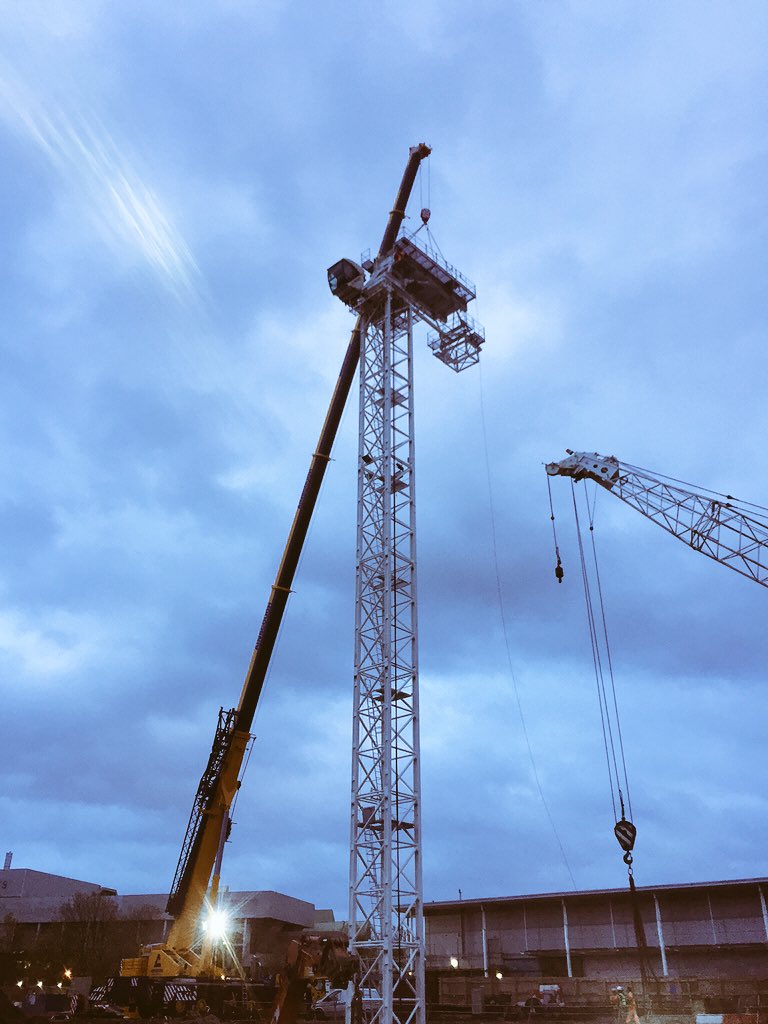 KaliSweep's tweet photo. Half the crane up, for the #ConstructionLads https://t.co/osc1M4AuuX