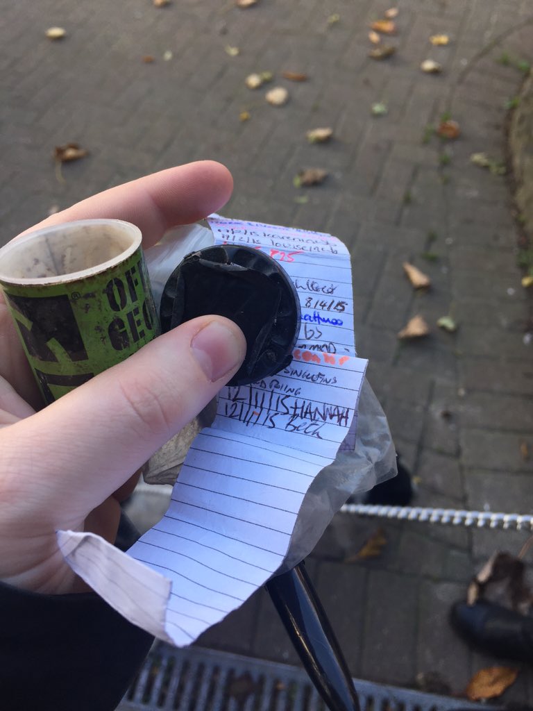 hannahgetsdown's tweet photo. Fun day geocaching with @bethyyevans @GoGeocaching https://t.co/bL5CqwjYJ6