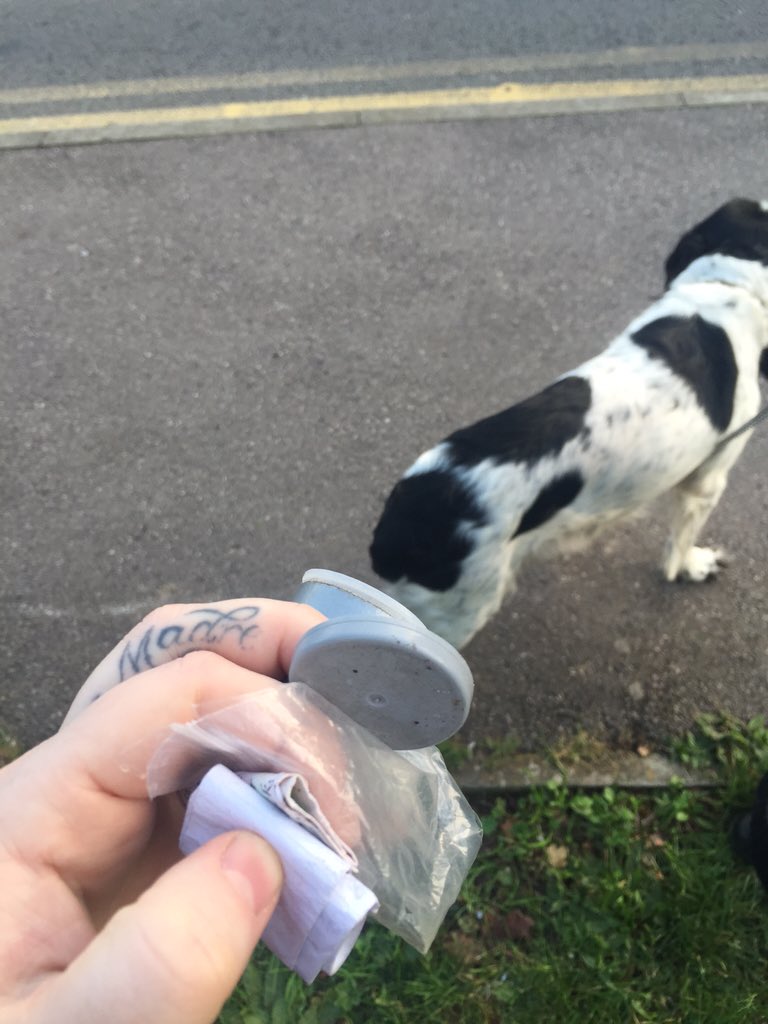 hannahgetsdown's tweet photo. Fun day geocaching with @bethyyevans @GoGeocaching https://t.co/bL5CqwjYJ6