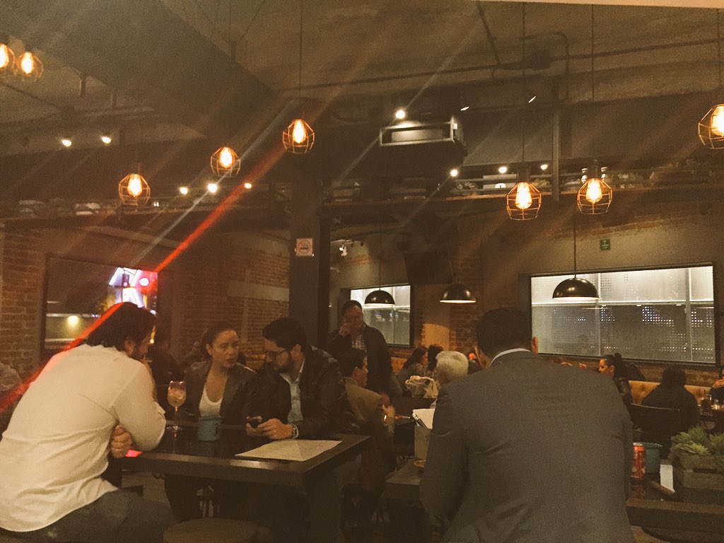BAJATOURIST1's tweet photo. Visiting the new kid in town, chic industrial, nice ambiance... didn't try the food...@OryxCapital TIJUANA https://t.co/HFvKfrQkYr