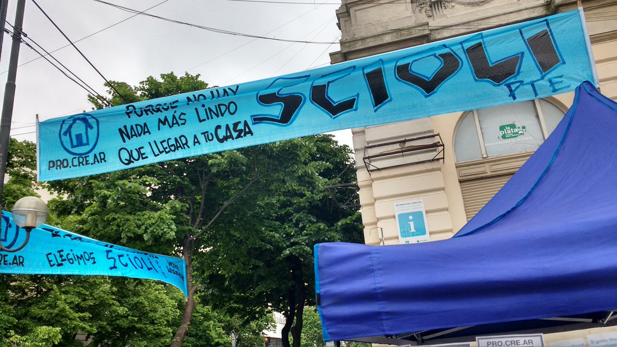 CelesMassera's tweet photo. Porque No Hay Nada Más Lindo Que Llegar A Tu Casa #ScioliPresidente Beneficiarios Autoconvocados @ProcrearGob #LP https://t.co/igFrRxaduO