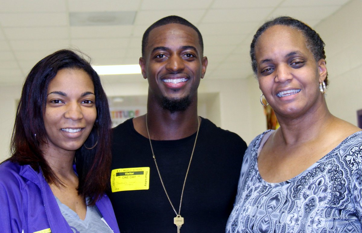 LexCounty_SD3's tweet photo. 2007 BLHS grad and now wide receiver for San Diego Chargers, Dontrell Inman visited BLMS today.  So proud of him! https://t.co/UjgOXyp1JZ